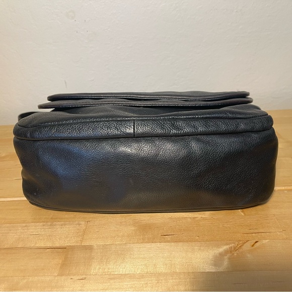 Fossil Black Leather Bag Double Flap Closure onf Front - Picture 6 of 15